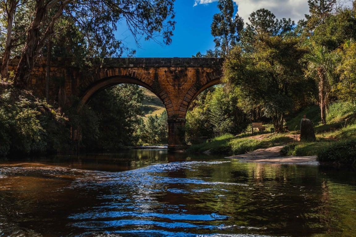Ponte sobre o rio Iguaçu em Porto Amazonas PR
