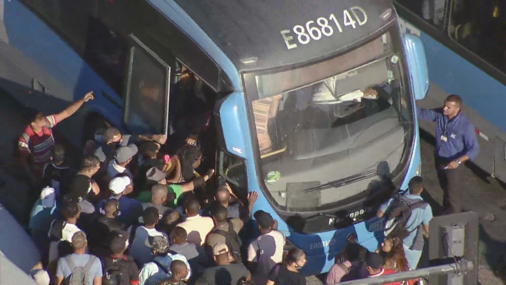 É uma imagem do post com o título Processo seletivo MOBI-Rio Rio de Janeiro RJ abre 9 vagas imediatas