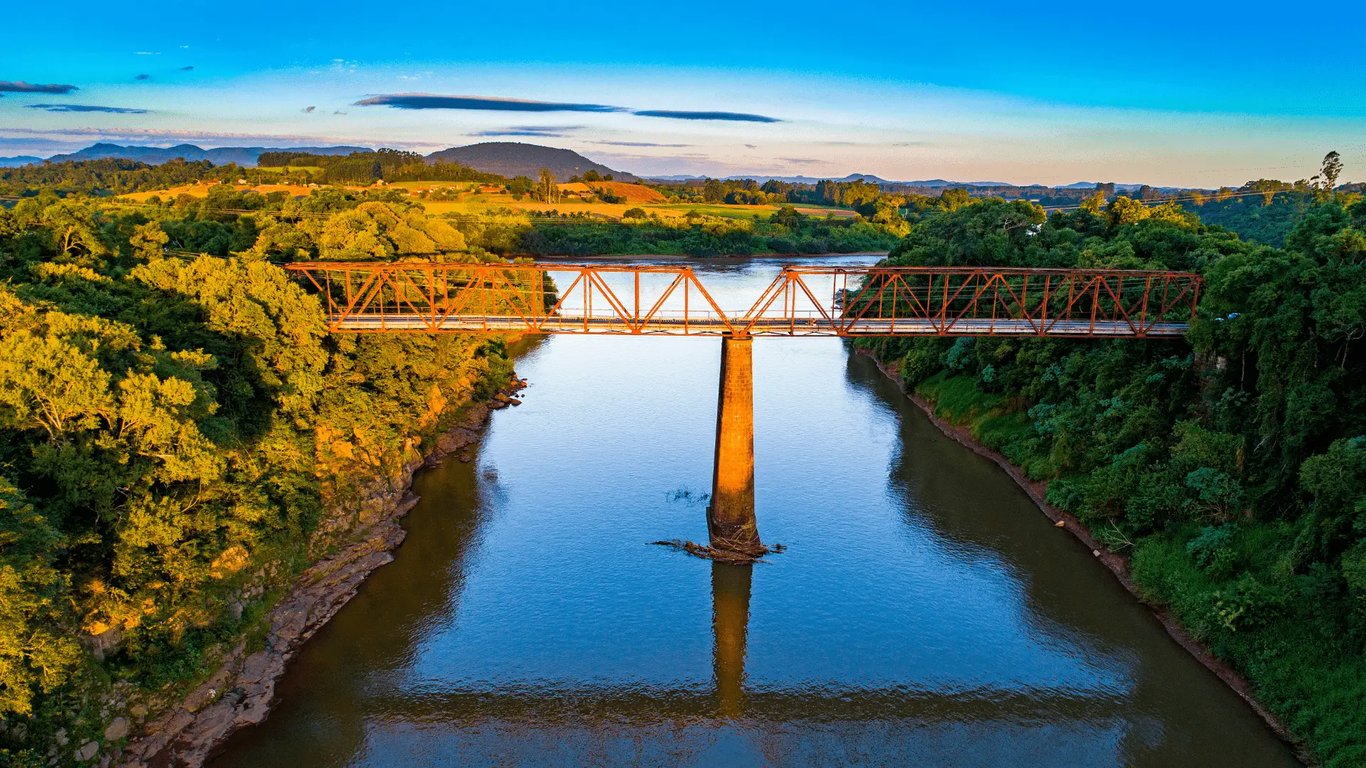 Paisagem do interior do Rio Grande do Sul, representando a região do Vale do Rio Pardo