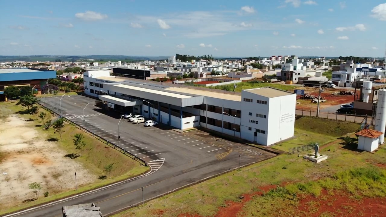 Fachada do IFMG – Campus Piumhi