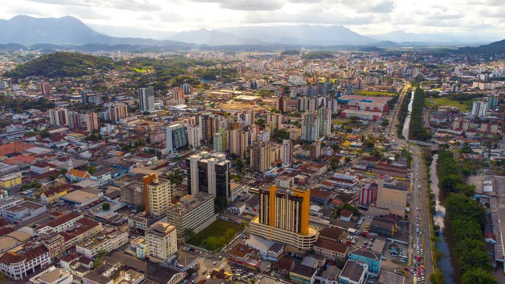 Vista aérea de Joinville, maior cidade de Santa Catarina