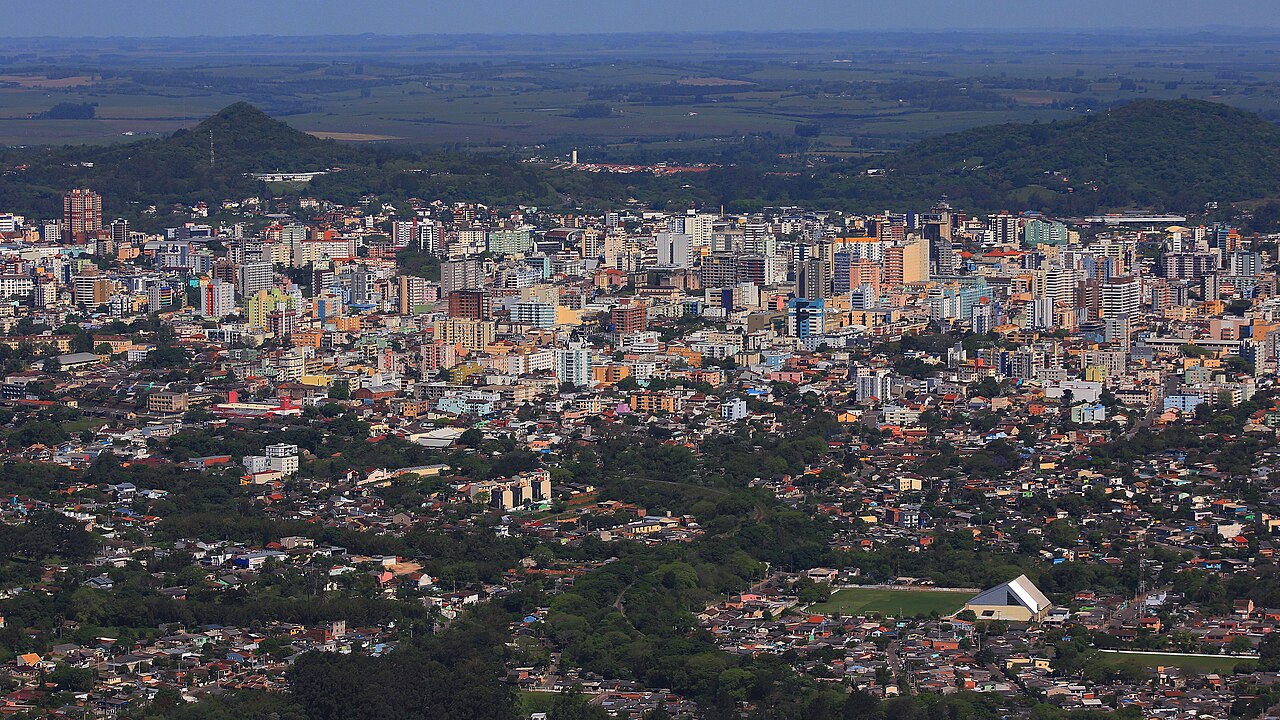 Vista aérea de Passo Fundo RS ao entardecer