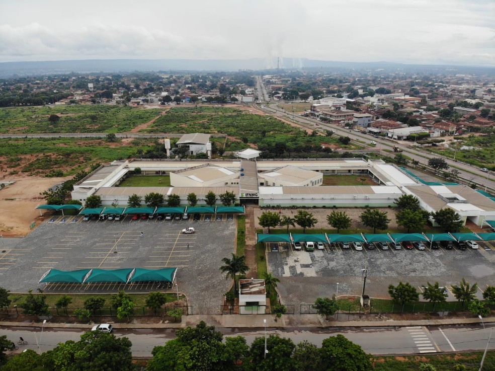 Fachada do IFNMG Campus Salinas