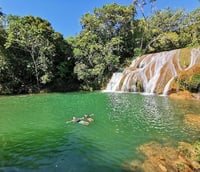 Vista de rios cristalinos na Serra da Bodoquena, região de Jardim MS.