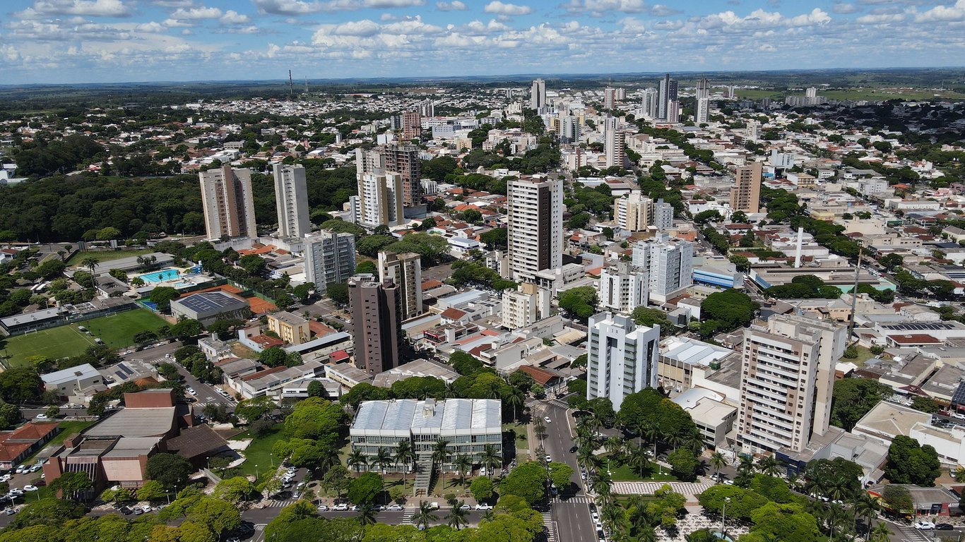 Vista aérea de Umuarama, polo regional do Noroeste do Paraná