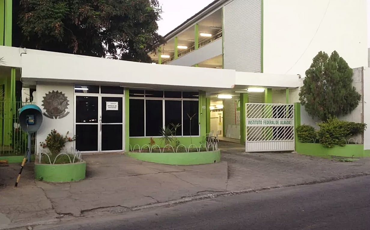 Fachada do IFAL — Campus Maceió