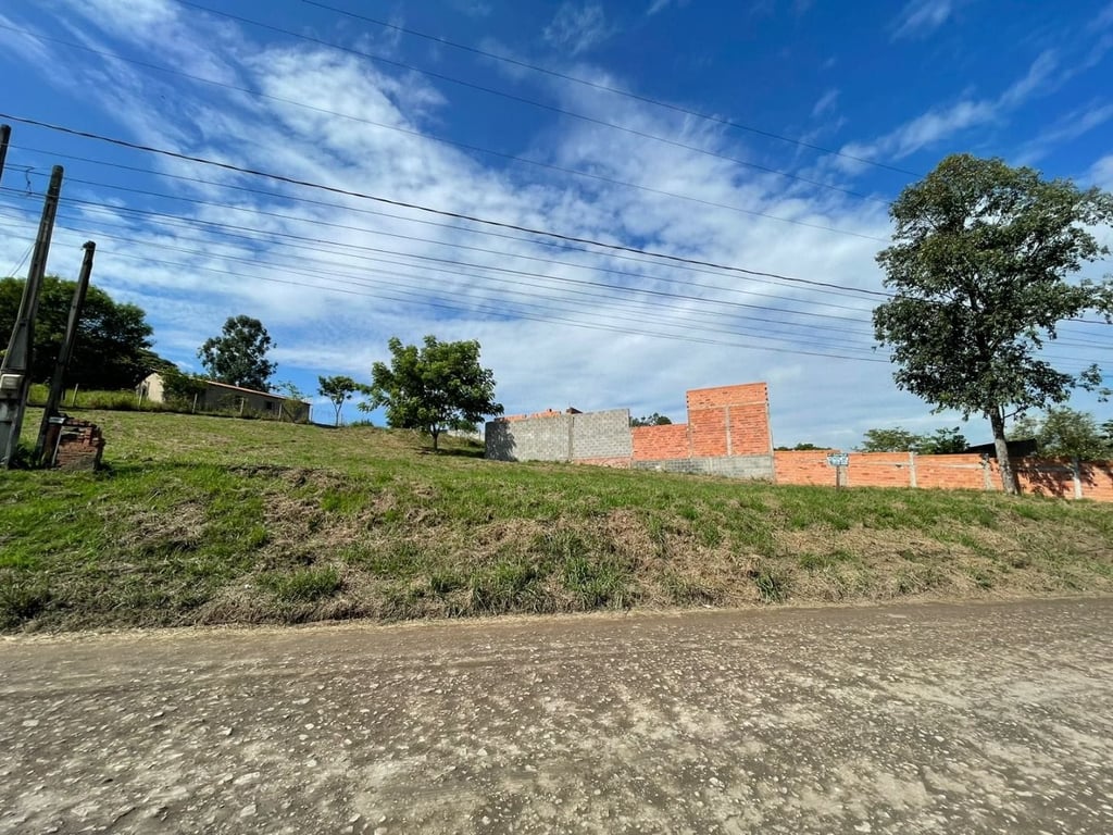 É uma imagem do post com o título Concurso Prefeitura de Nova Aurora PR abre vagas em diversas áreas
