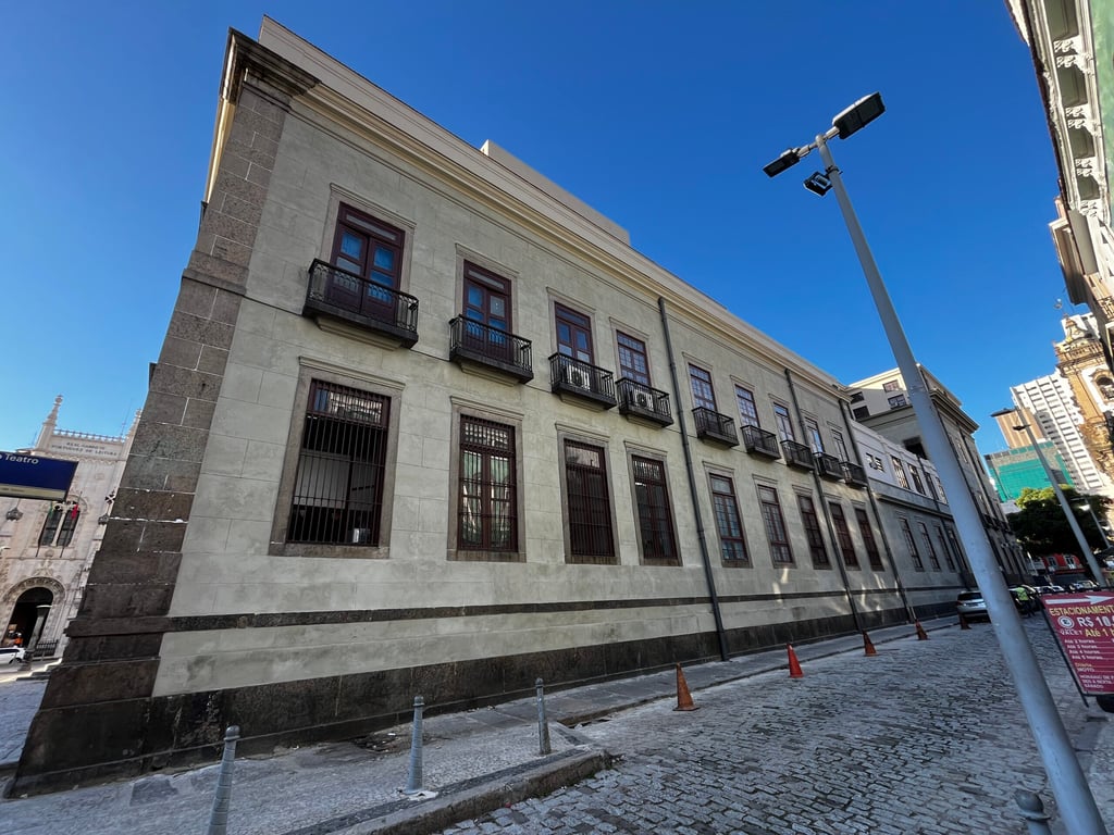 Fachada da UERJ, campus Maracanã