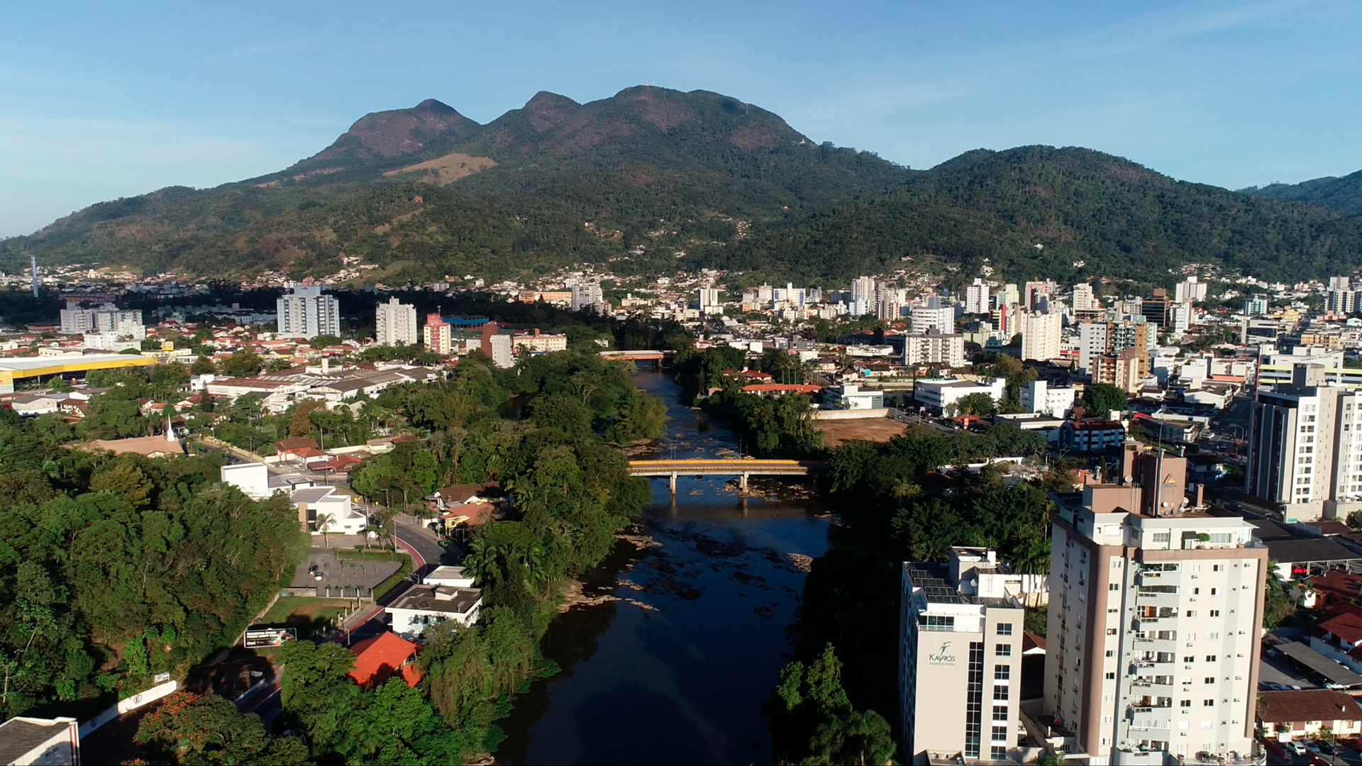 Vista aérea de Schroeder SC, no Vale do Itapocu