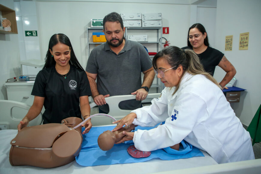 Profissionais em atividade de formação em serviços públicos