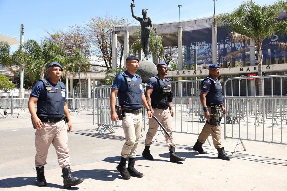 Guarda Municipal em patrulhamento a pé