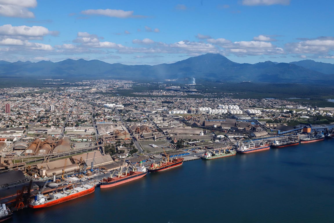 Vista aérea do Porto de Paranaguá