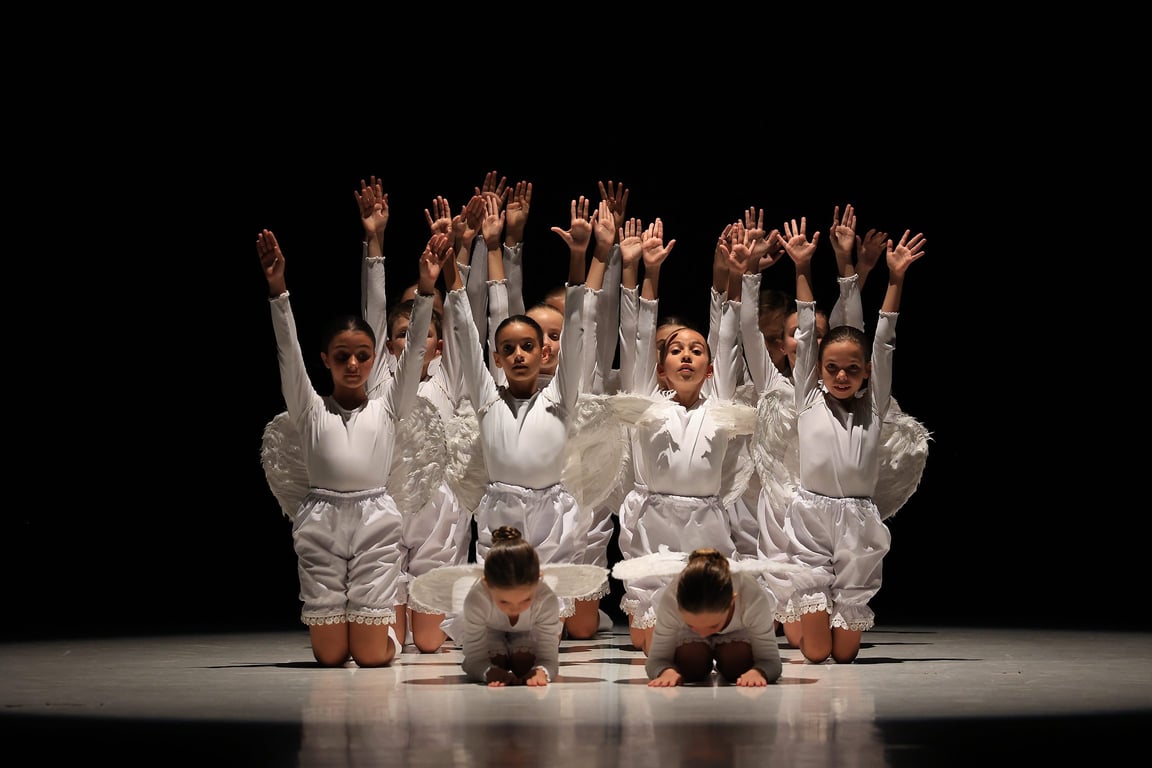 Ensaio de dança em estúdio universitário