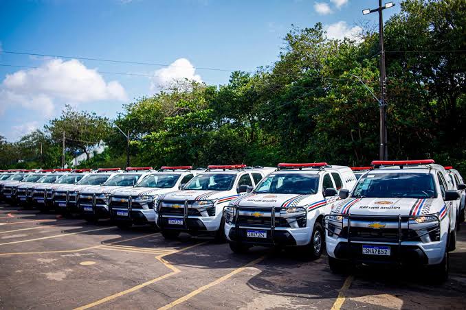 É uma imagem do post com o título Polícia Militar do Maranhão retifica concurso para CFO com 40 vagas