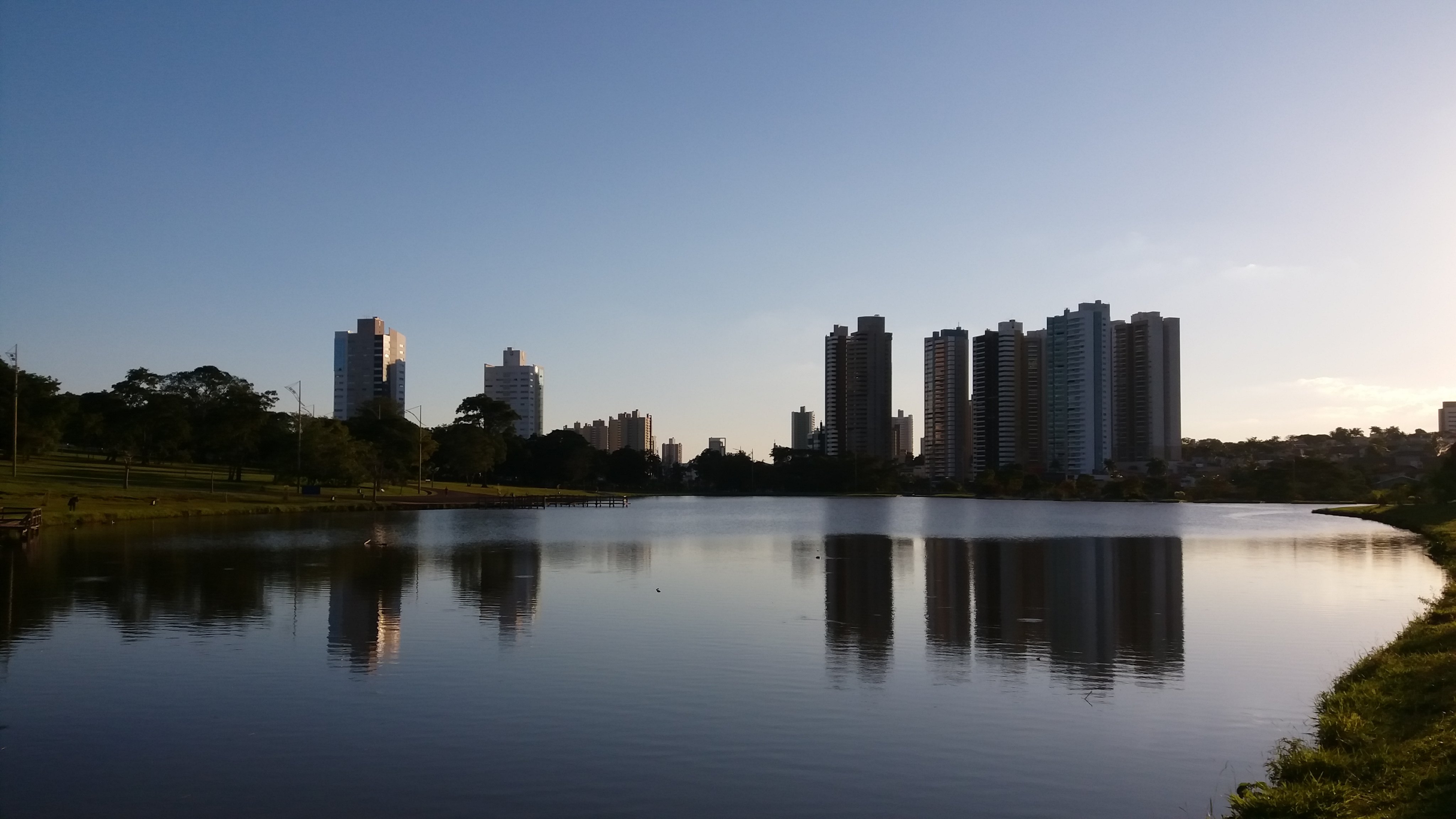 Vista aérea de Campo Grande MS ao entardecer
