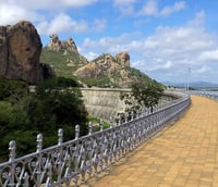 Paisagem do Vale do Jaguaribe, região onde fica Jaguaruana CE (Foto: Casal na Estrada).