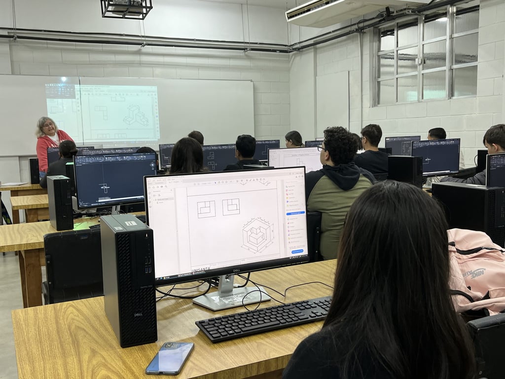 Ambiente acadêmico de computação, com professor e alunos