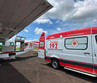 Ambulância do SAMU em operação em Santa Catarina, ilustrando o atendimento pré-hospitalar de emergências.