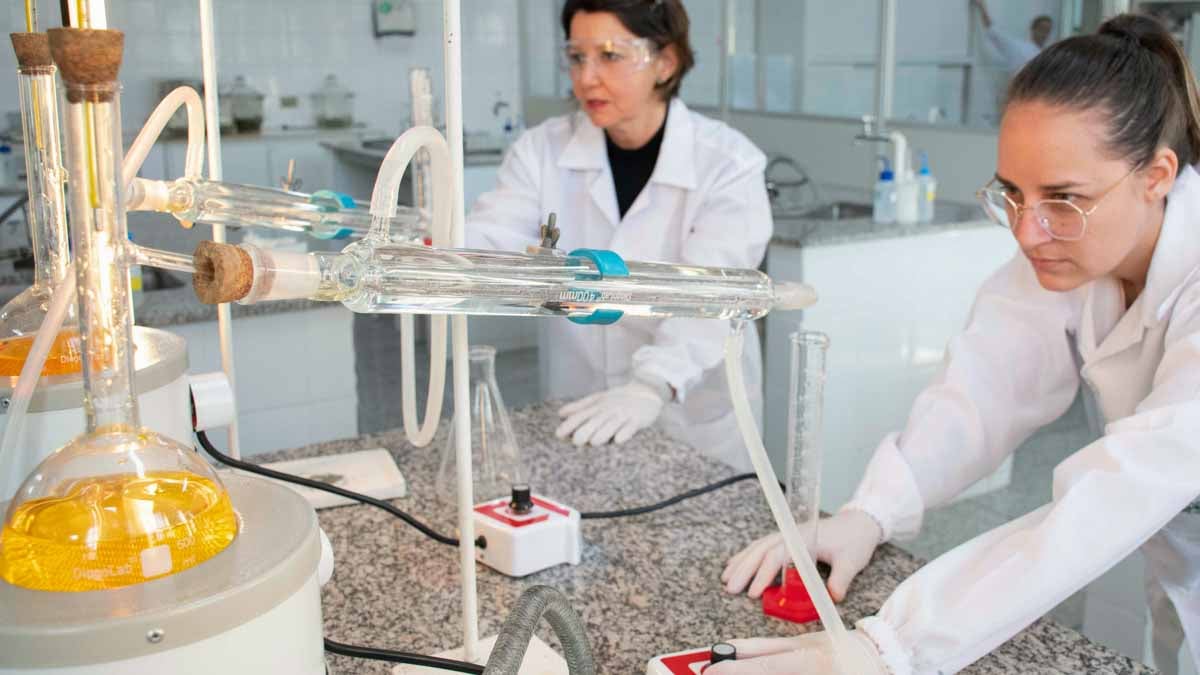 Laboratório de química universitário