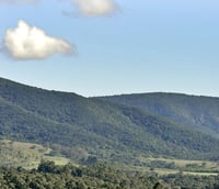 Vista panorâmica da Serra do Japi e área urbana de Itupeva SP.