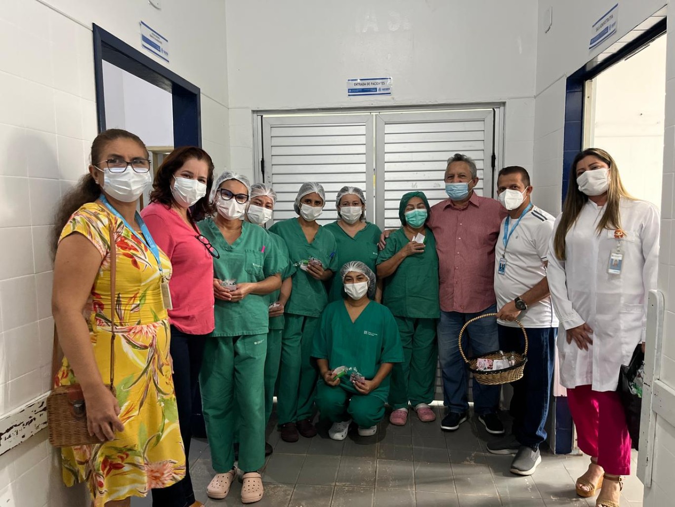 Profissionais de saúde em atividade, simbolizando parte das vagas das seleções