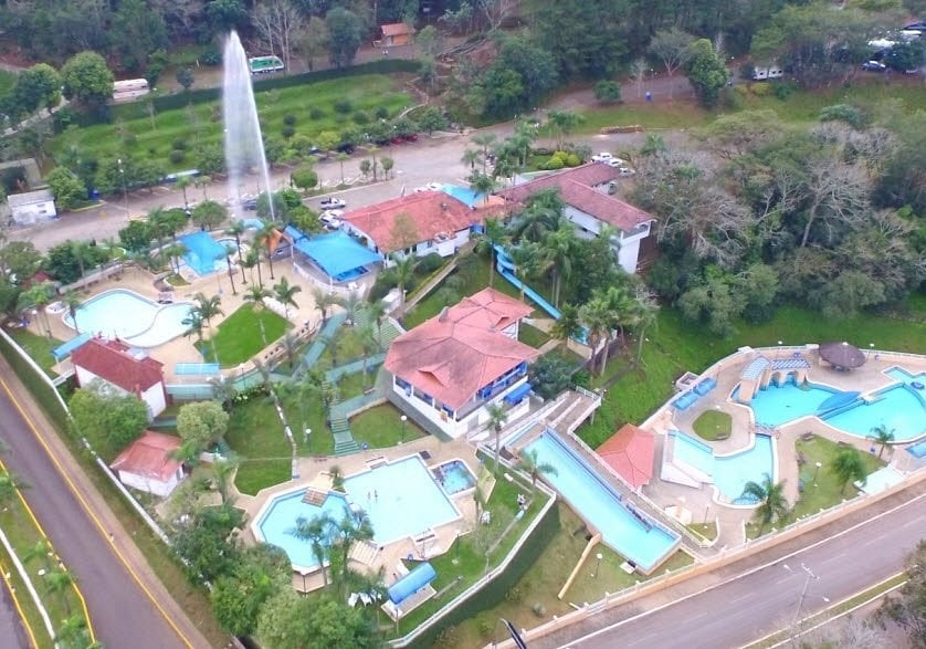 É uma imagem do post com o título Concurso Prefeitura de Piratuba SC: edital aberto com vagas imediatas e cadastro reserva