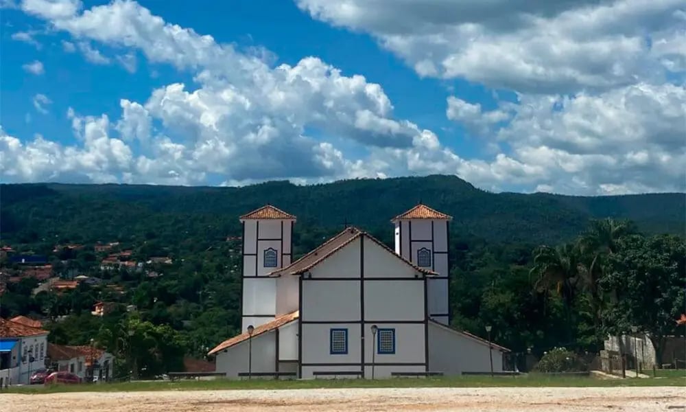 Vista urbana de Iporá GO ao entardecer
