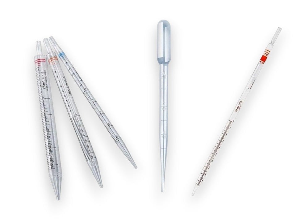 Ambiente de laboratório moderno com vidrarias e instrumentos