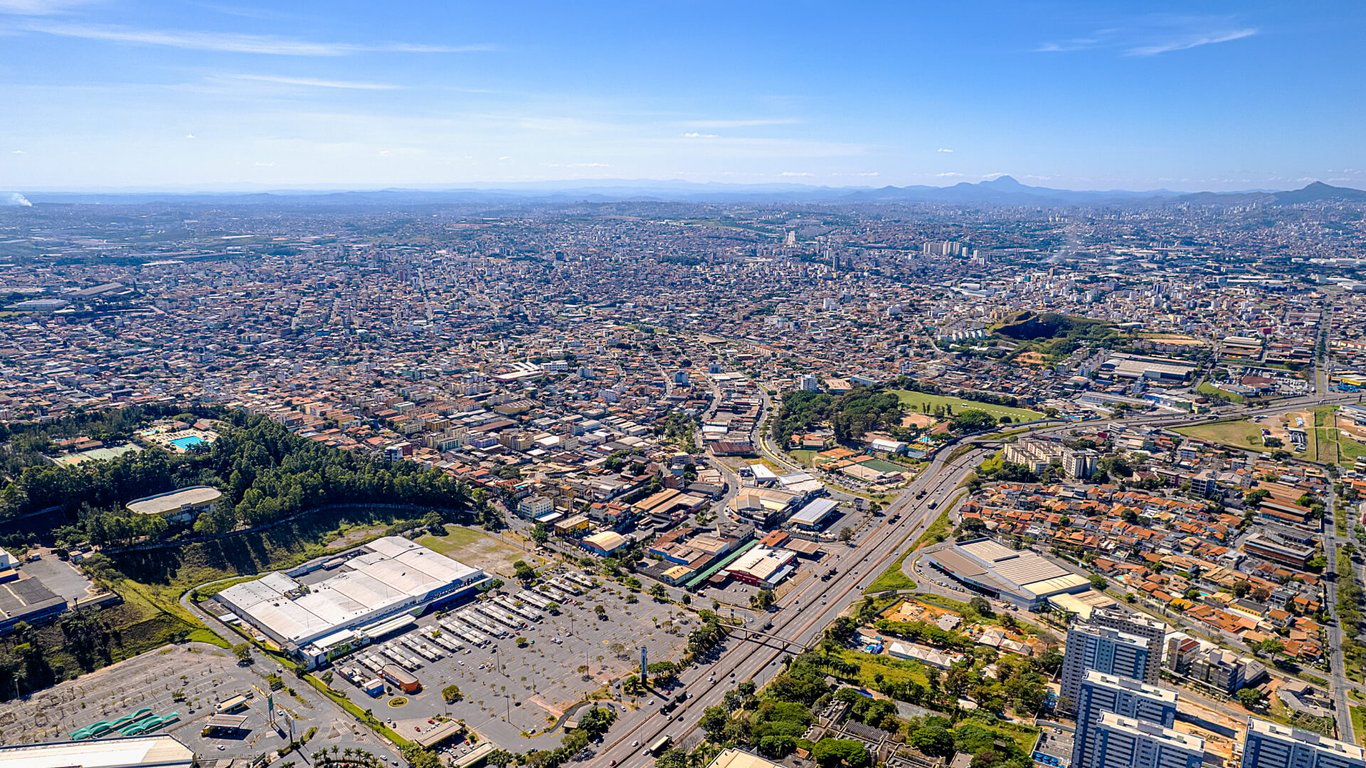 Panorama urbano e industrial de Contagem MG