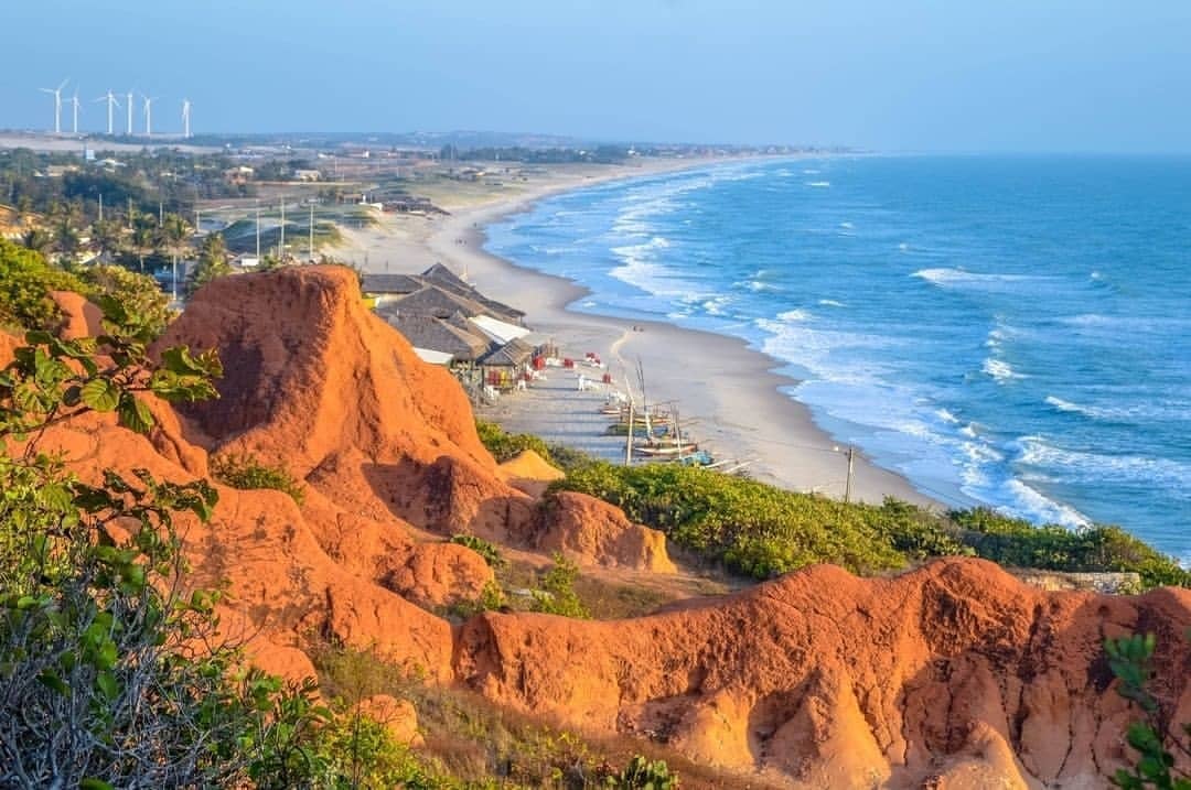 Falésias coloridas na Praia de Morro Branco, Beberibe CE