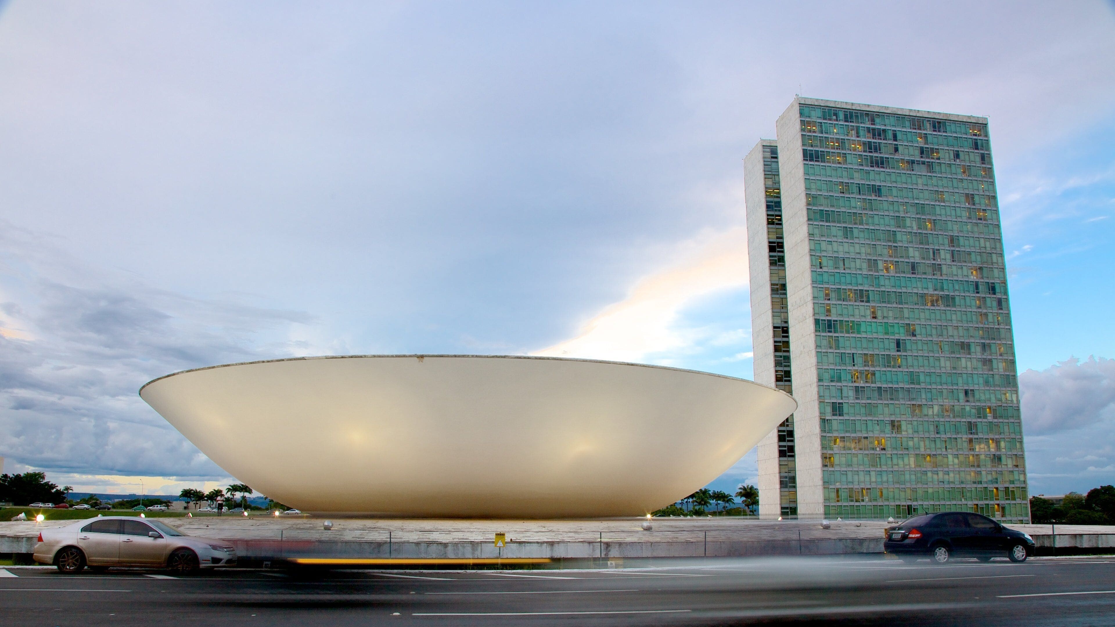 É uma imagem do post com o título Concurso Câmara Municipal de Ariquemes RO abre vagas para níveis médio e superior