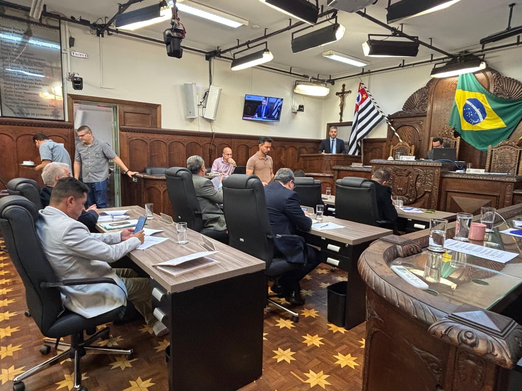 Interior de uma câmara municipal no Brasil, imagem ilustrativa