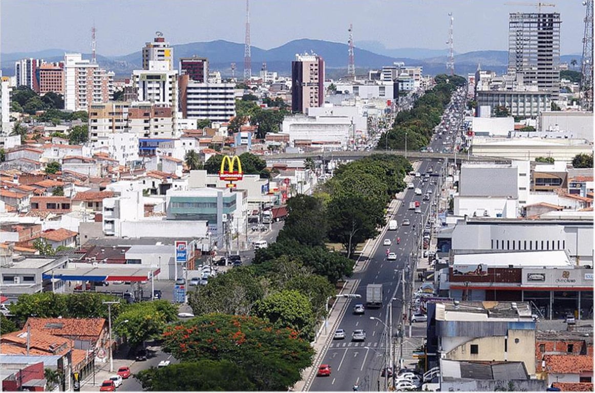 Cenário urbano de cidade do interior (imagem ilustrativa)