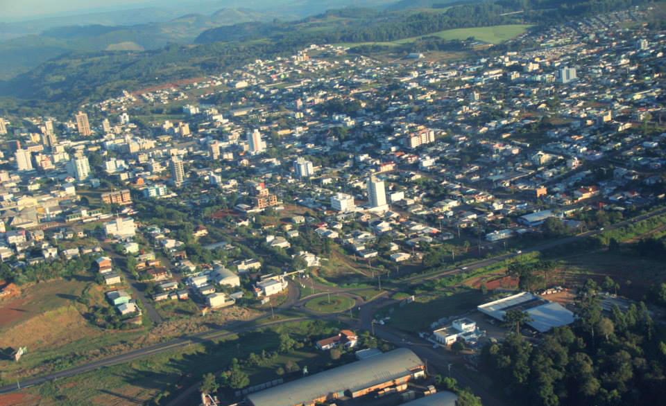 É uma imagem do post com o título Concurso Prefeitura de Irani SC: 20 vagas em diversas áreas