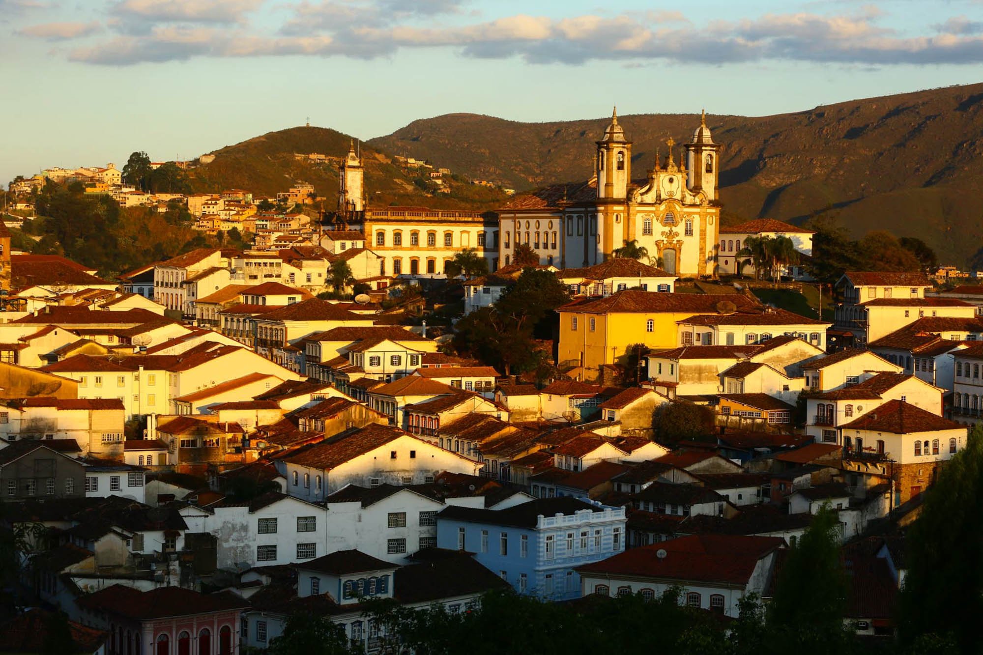 É uma imagem do post com o título Concurso UFOP Ouro Preto MG abre 1 vaga para professor substituto