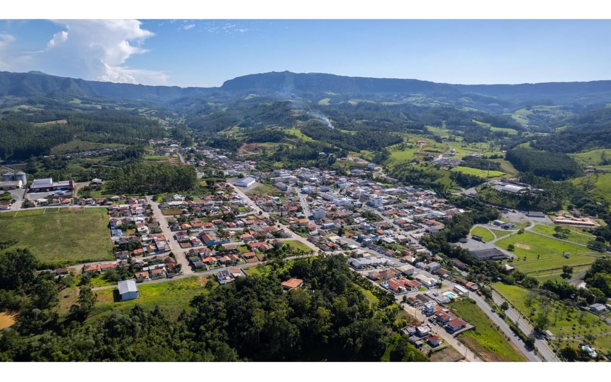 Vista aérea de Petrolândia SC, no Alto Vale do Itajaí