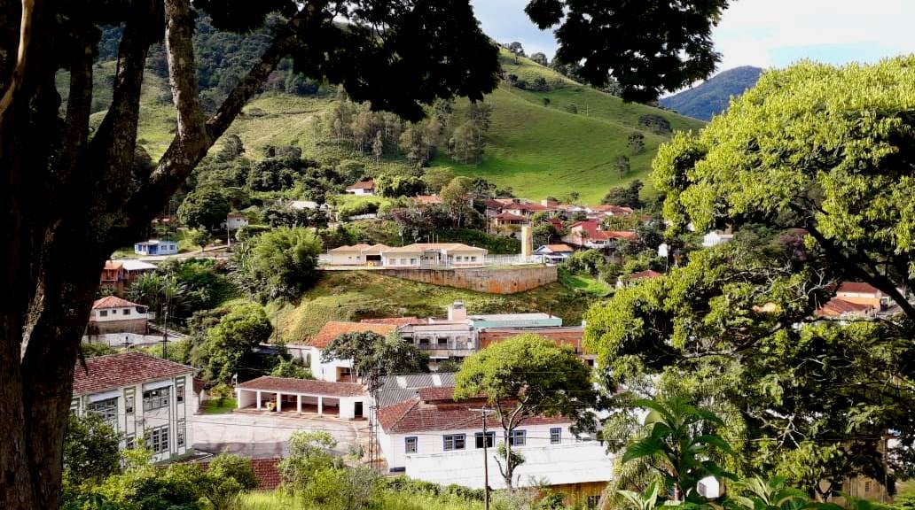 É uma imagem do post com o título Prefeitura de Tocos do Moji MG abre processo seletivo com 2 vagas