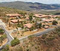 Entrada do IF Baiano – campus Santa Inês, com áreas verdes e infraestrutura.