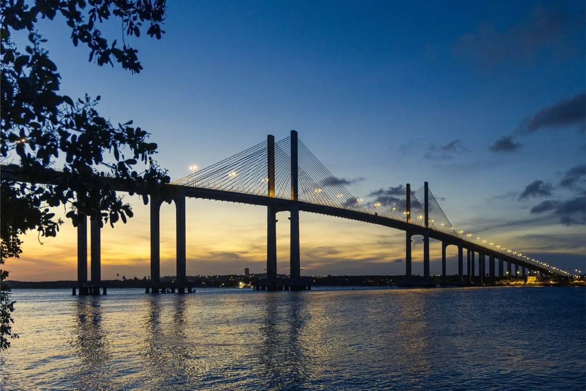 Ponte Newton Navarro ao pôr do sol, cartão-postal de Natal RN