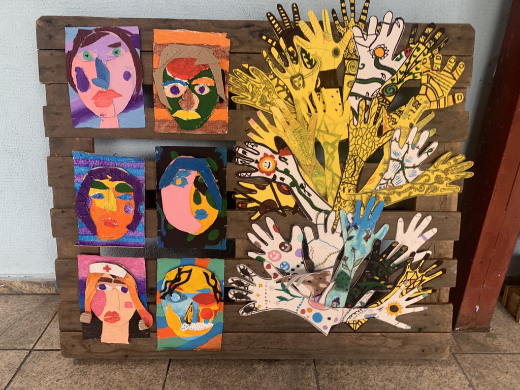 Produções artísticas escolares