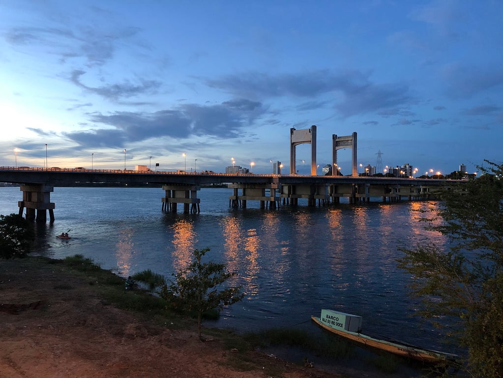 Pôr do sol no Rio São Francisco, no Sertão do São Francisco PE
