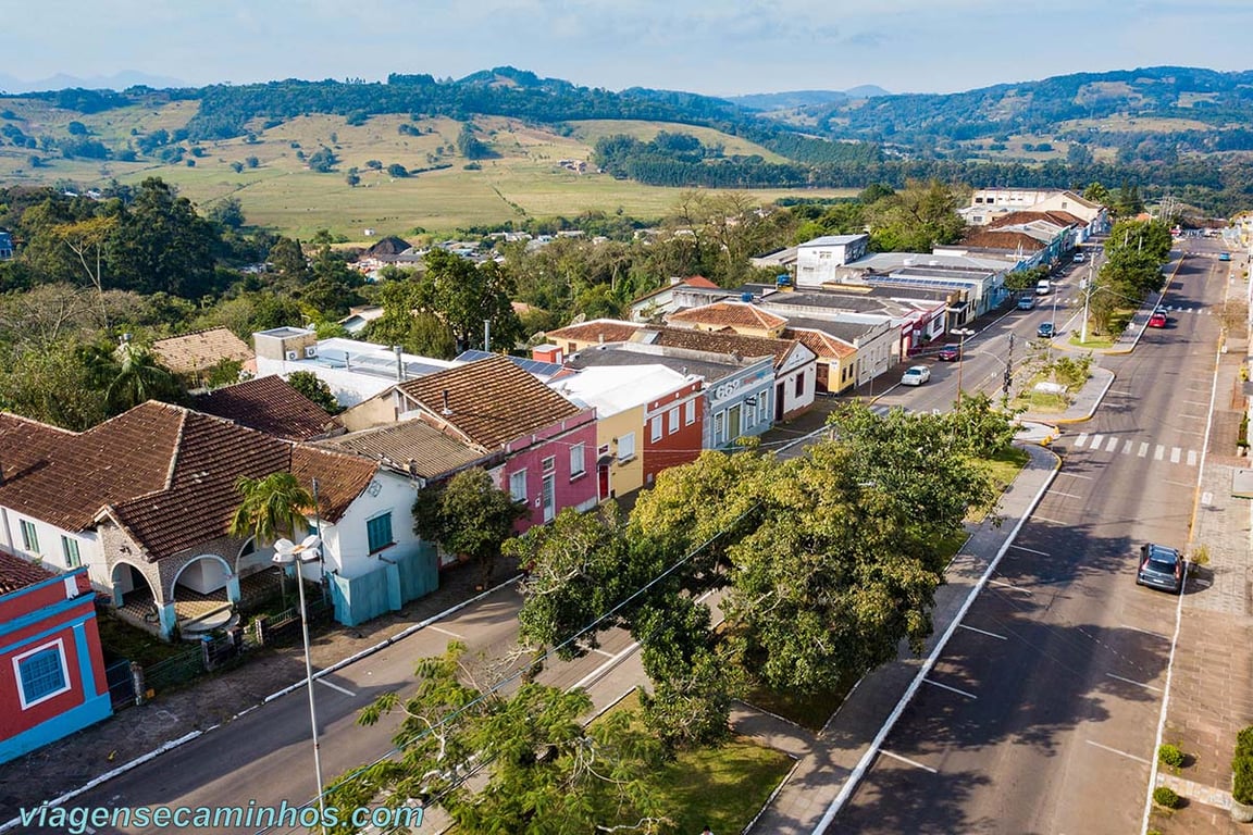 Vista urbana de Santo Antônio da Patrulha RS, com arquitetura tradicional