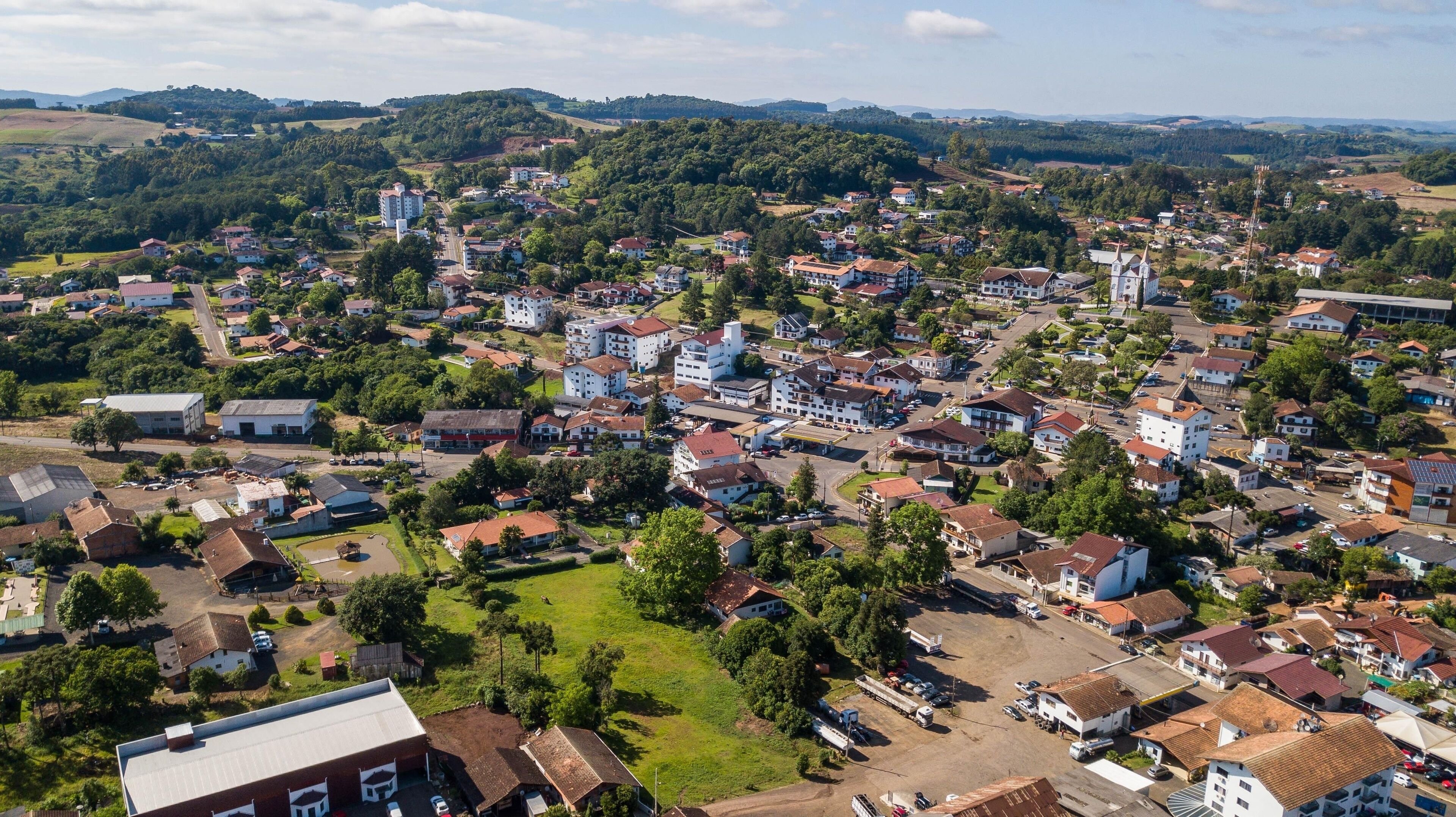 É uma imagem do post com o título Prefeitura de Salto Veloso SC abre concurso com vagas em diversas áreas