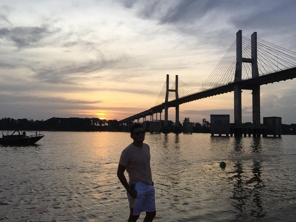 Orla de Imperatriz MA ao entardecer, às margens do Rio Tocantins