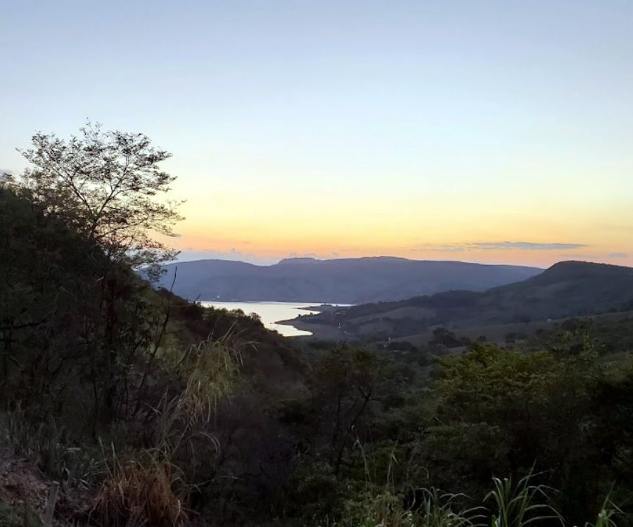 Vista do Lago de Furnas, na região de Formiga MG