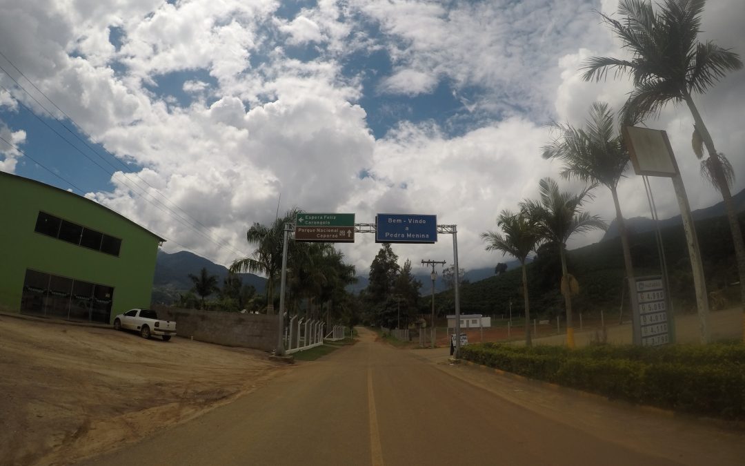 Montanhas do Caparaó em Dores do Rio Preto