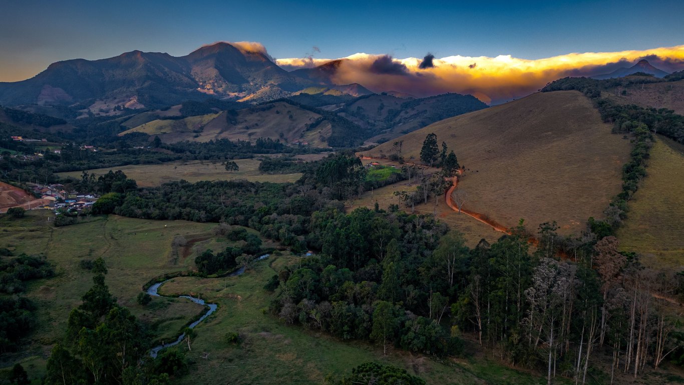 Paisagem da Serra da Mantiqueira, em Passa Quatro MG