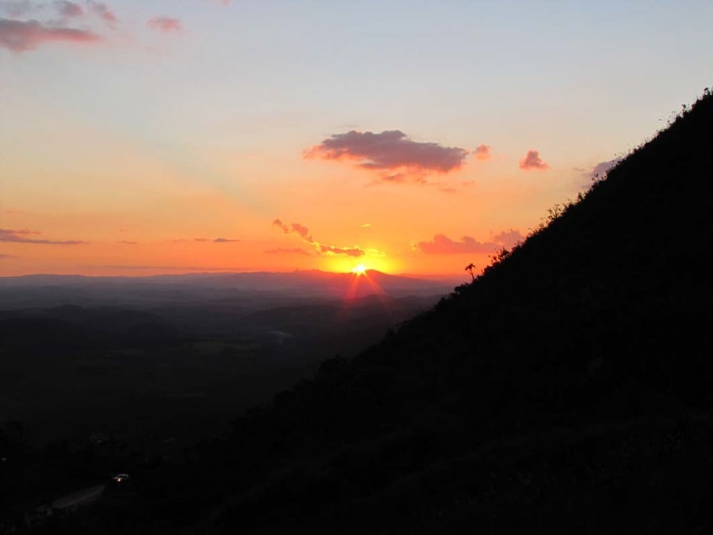 Skyline de Belo Horizonte ao entardecer