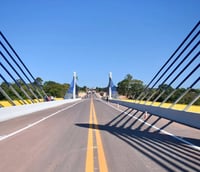 Ponte sobre o rio Parnaíba em Floriano PI, importante referência da região.