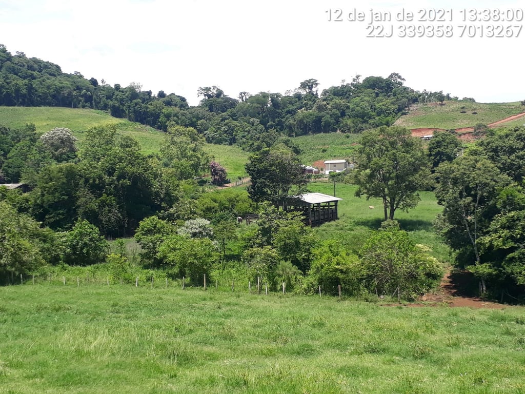 Paisagem rural do Oeste Catarinense, representando a região de Caxambu do Sul